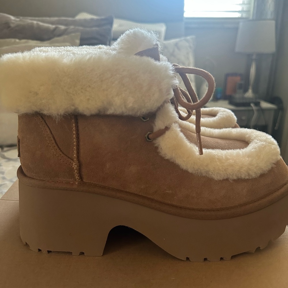UGG Esmee Shearling Lace Up Tan and Cream Women's Winter Boots - Picture 5 of 12